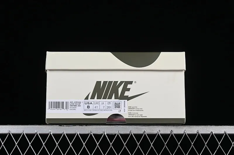 All categories Air Jordan Jordan series basketball shoes Air Jordan 1 Low foreign trade version Travis Scott x Air Jordan 1 Low OG AJ1 Joe 1 undercut low DM7866-200